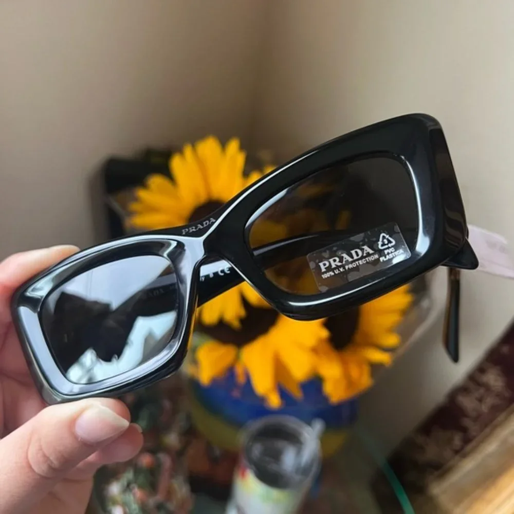 SALE 🌻PRADA cat eye spr13z sunglasses 🌸 - Picture 11 of 16